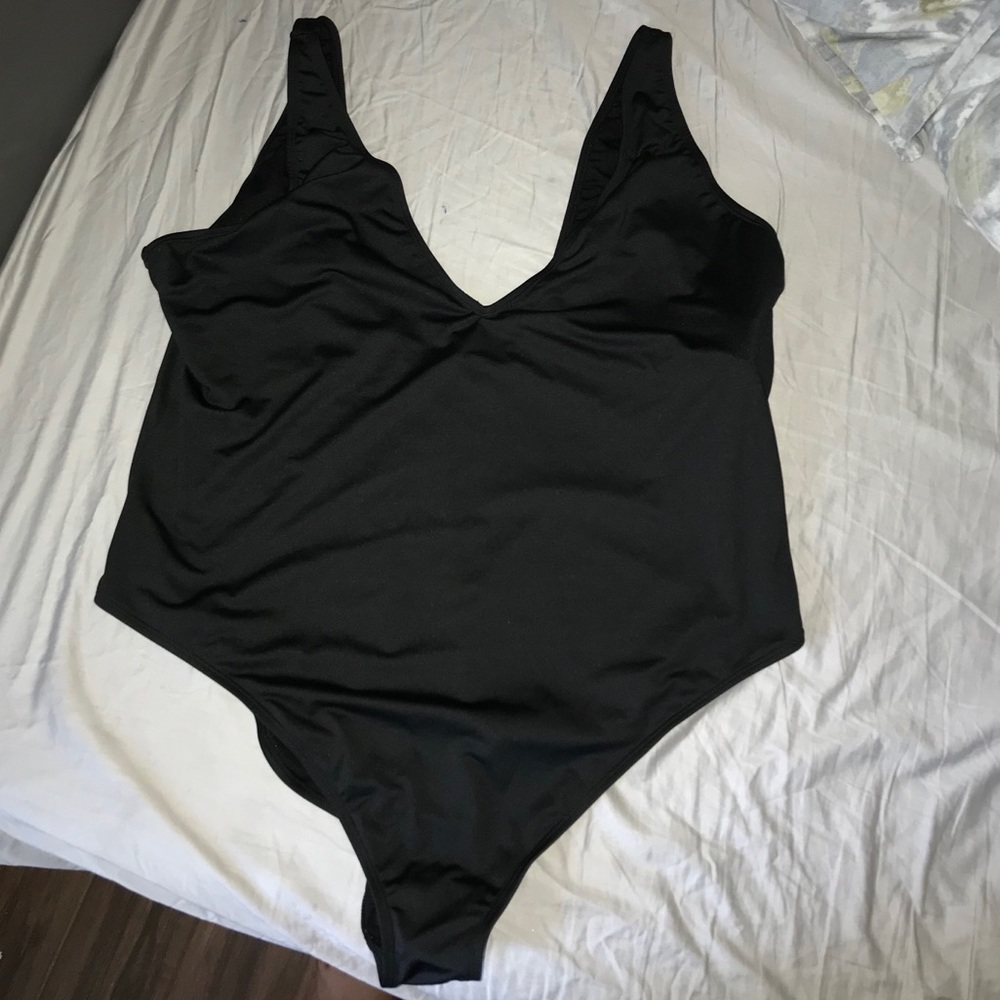 Black swim suit